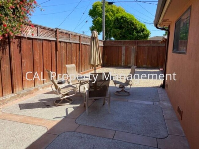 Building Photo - Beautiful 4 Bedroom Home in Salinas, CA
