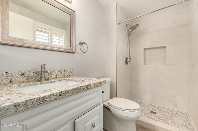 Building Photo - 1512 West Mariposa Dr