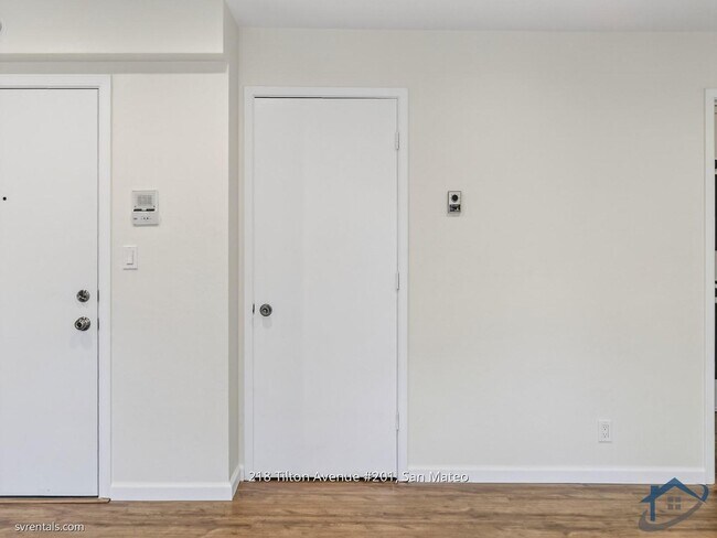 Building Photo - 218 Tilton Ave