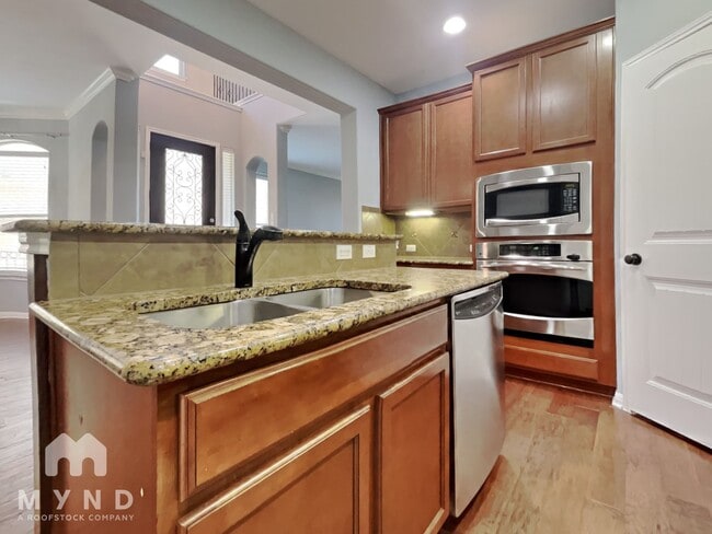 Building Photo - 9613 Solana Vista Loop