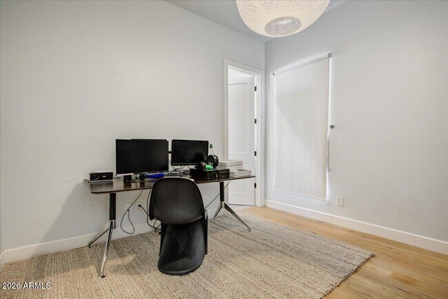 Building Photo - 4528 North 39th Pl