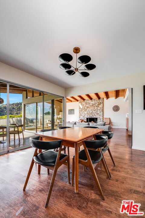 Building Photo - 2431 Carman Crest Dr