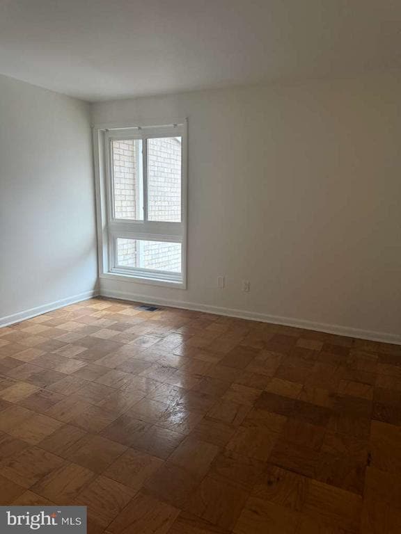 Building Photo - 8675 Seasons Way