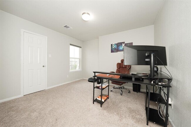 Building Photo - 3022 Bugatti Dr