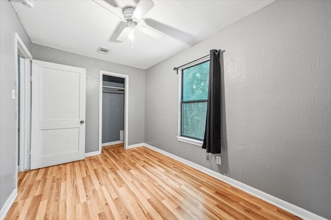 Building Photo - 1102 Cherico St