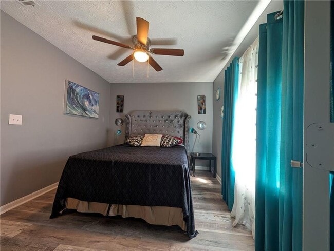 Building Photo - 2470 Corner Shoals Dr