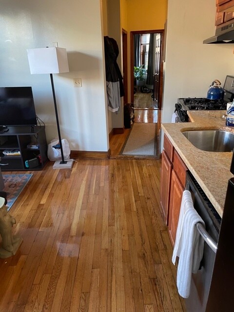 Building Photo - 219 Park Dr