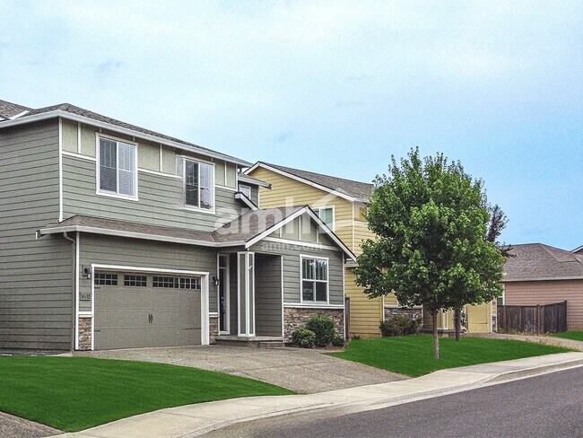 Building Photo - 9011 NE 165th Ave