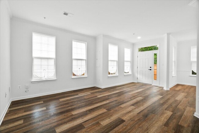 Building Photo - 116 Whiskey Creek Cir