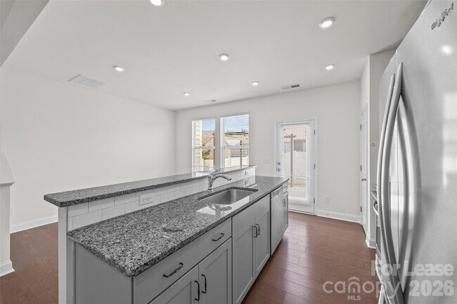Building Photo - 1245 Pebble Grove Dr