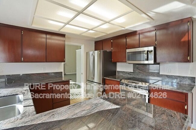 Building Photo - 4 Coyle Creek Cir