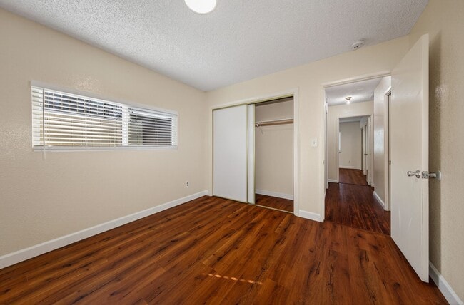 Building Photo - Spacious Updated Single Story - Walk to LLUMC