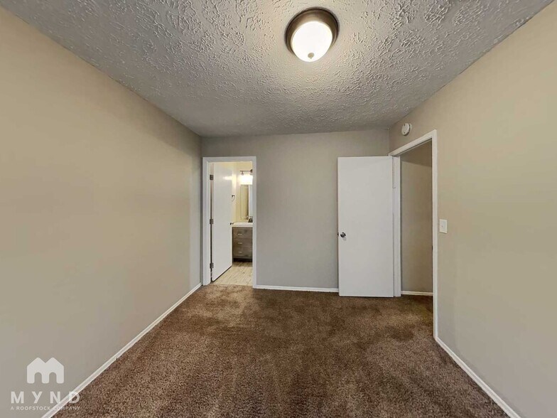 Building Photo - 5531 Downs Way