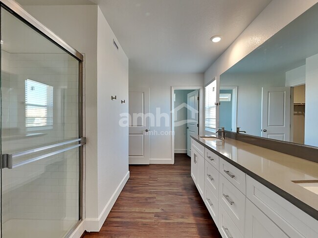 Building Photo - 4816 Blushing Star St