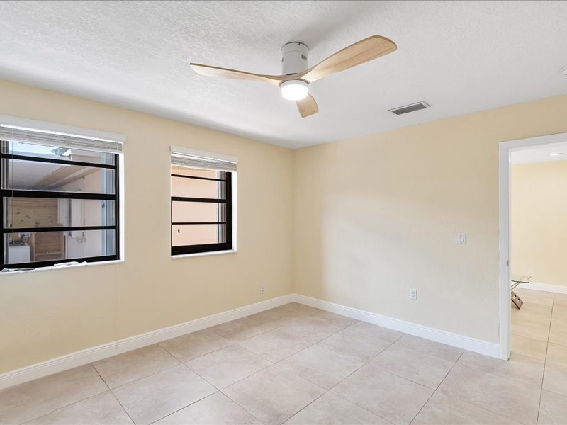 Primary Bedroom - 6470 SW 38th St
