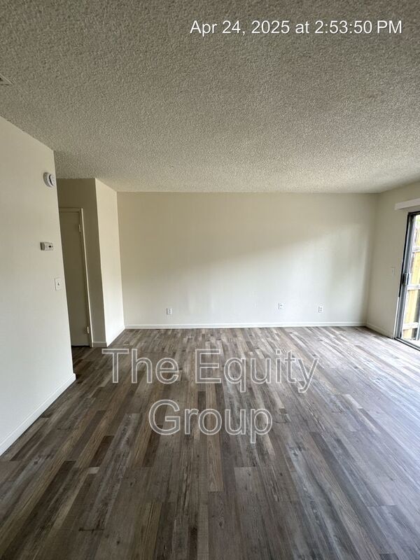 Building Photo - 410 N West St