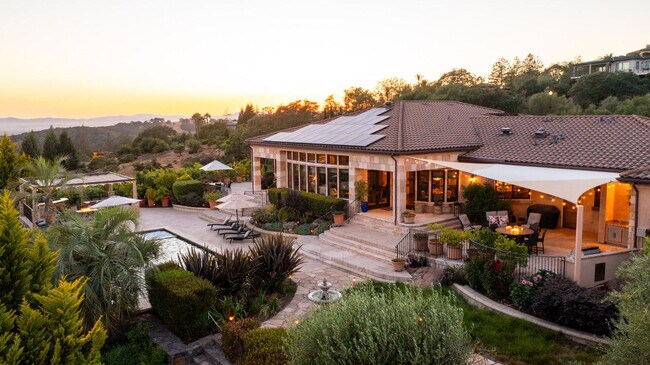 Building Photo - 3551 Kendell Hill Dr