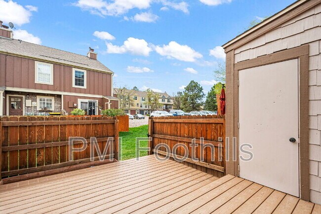 Building Photo - 2578 E Nichols Cir