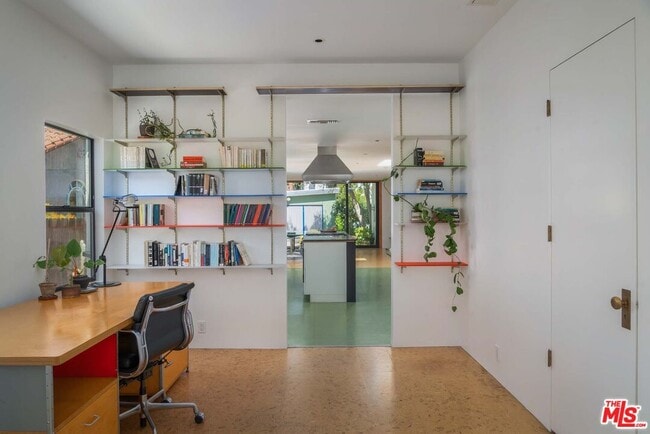 Building Photo - 630 N Alta Vista Blvd