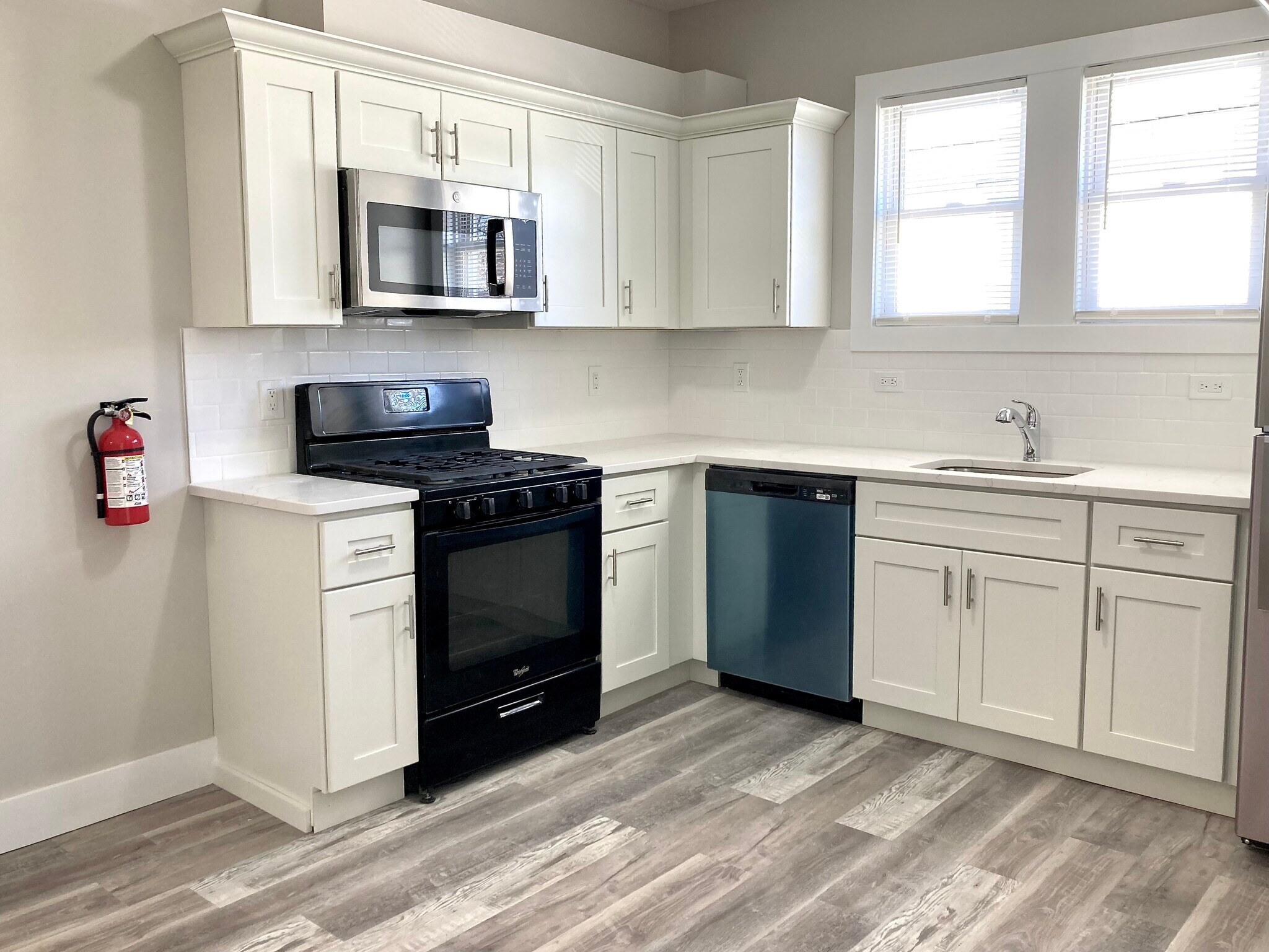 Building Photo - 72 Clinton Pl