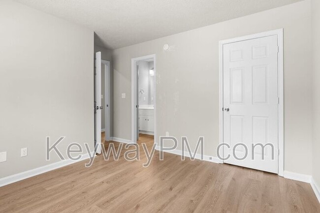Building Photo - 710 Faircloth Ct