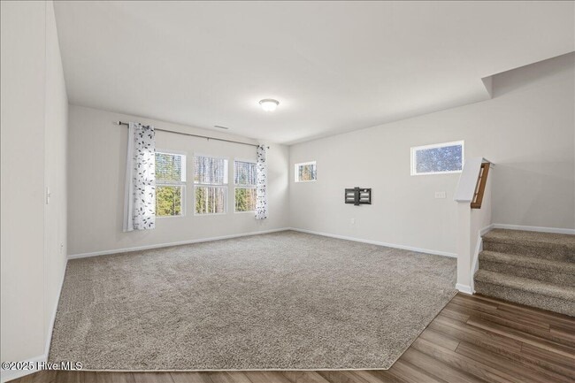 Building Photo - 149 Wilbur Lake Dr