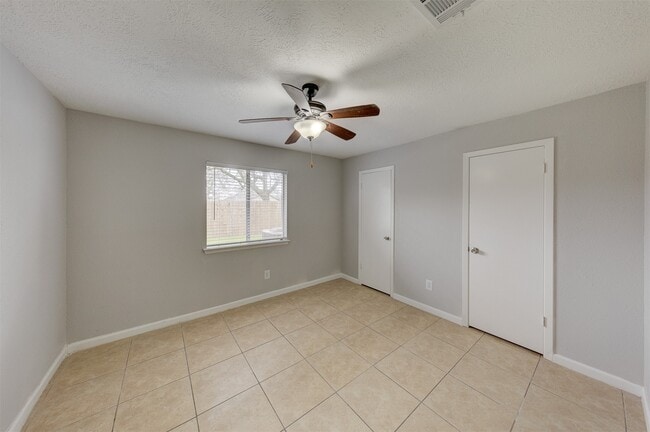 Building Photo - 16926 Manowar Ln