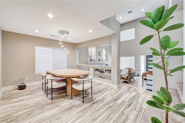 Building Photo - 9748 Cathedral Stairs Ct