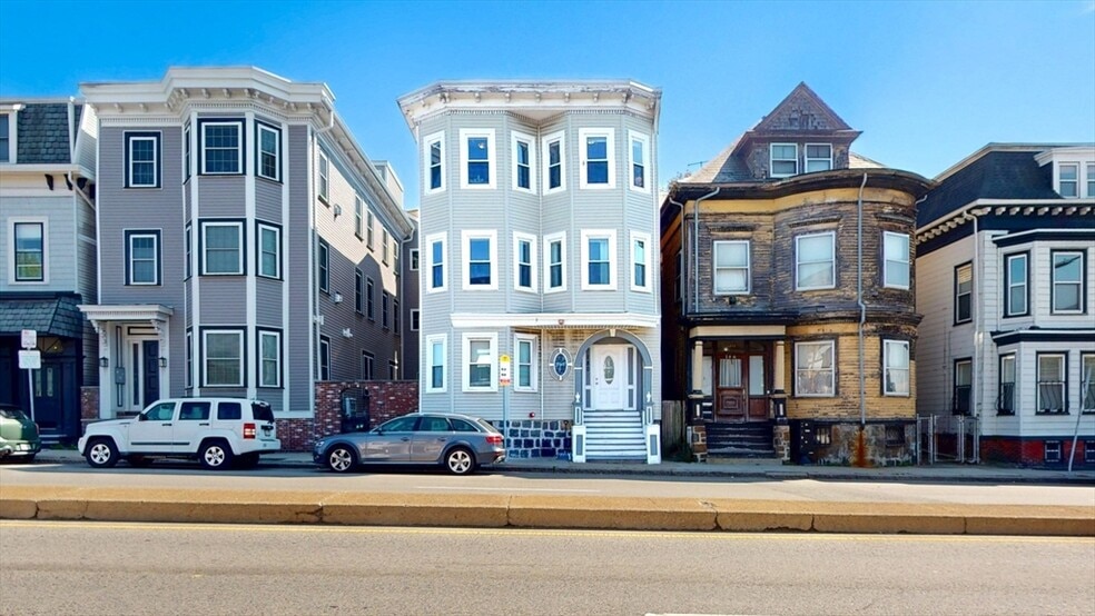 Building Photo - 180 Dorchester St