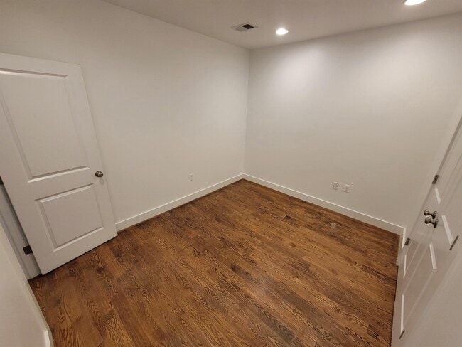 Building Photo - 1447 Girard St NW