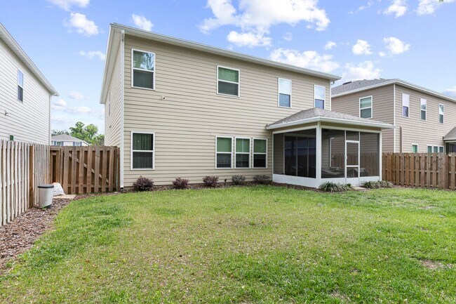 Building Photo - 1454 NW 136th Blvd
