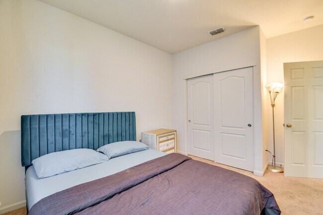 Building Photo - 1442 Copperfield Ave