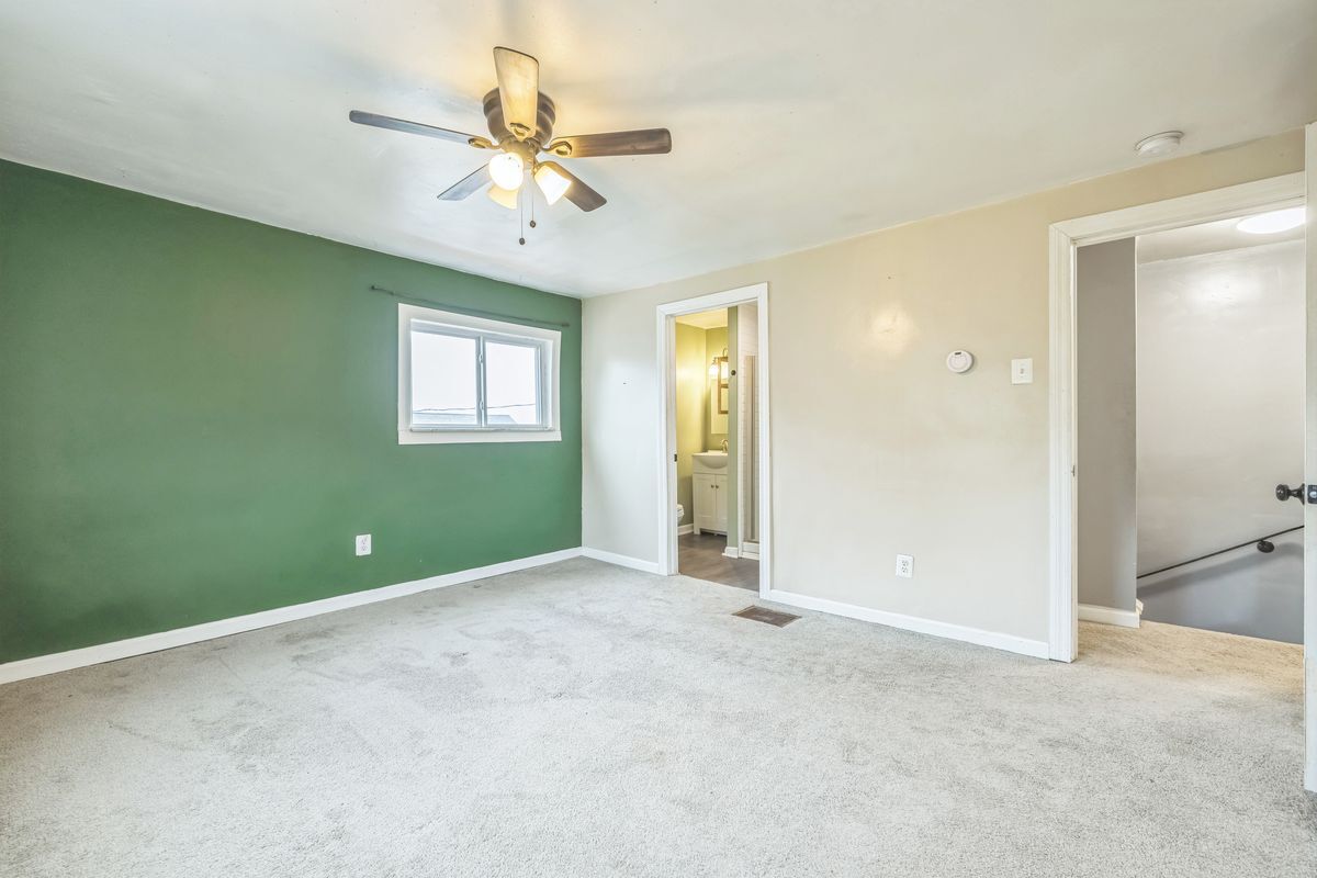 Building Photo - 2318 Eccles St