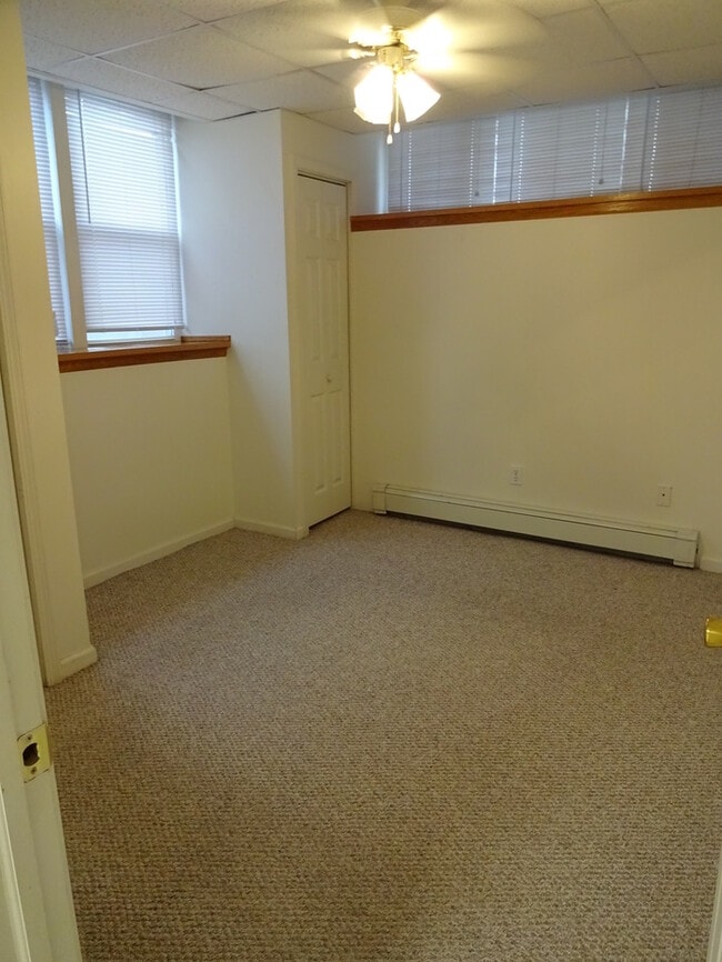 Building Photo - Two bedroom Apartment