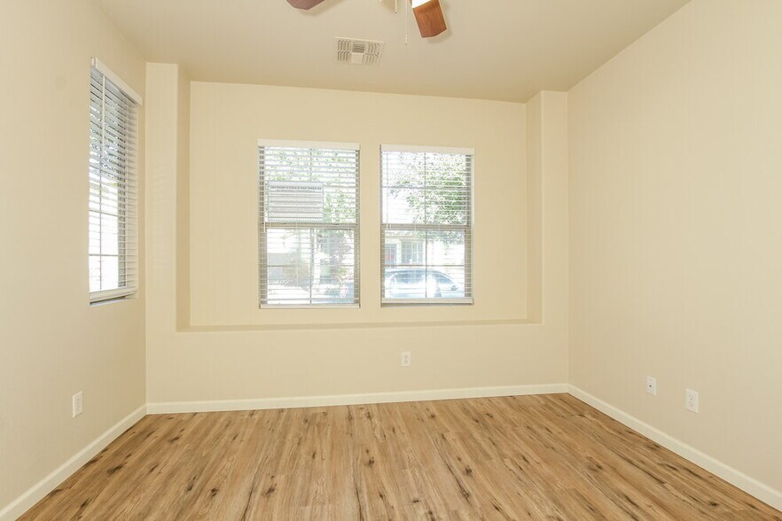 Building Photo - 4361 E Selena Dr