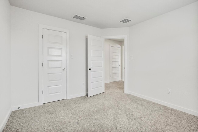 Building Photo - 223 Garner Dr