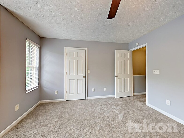 Building Photo - 418 Whippet St