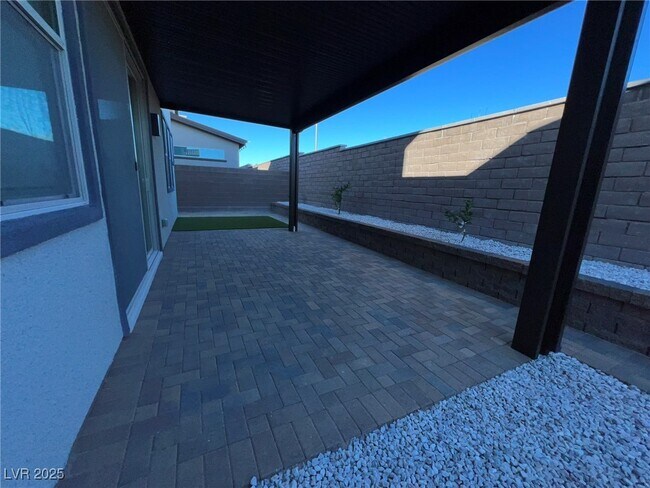 Building Photo - 612 Emerson Creek Ct