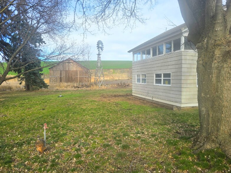 Building Photo - 1917 7 Mile Rd