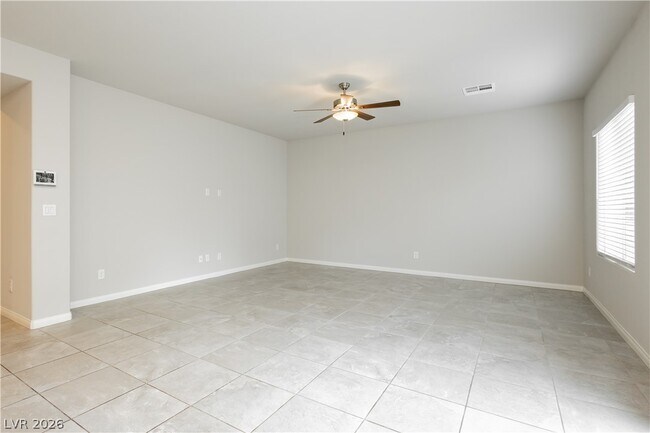 Building Photo - 5340 Maroon Guava St
