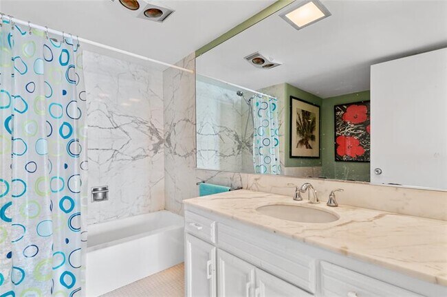 Building Photo - 3850 Galt Ocean Dr