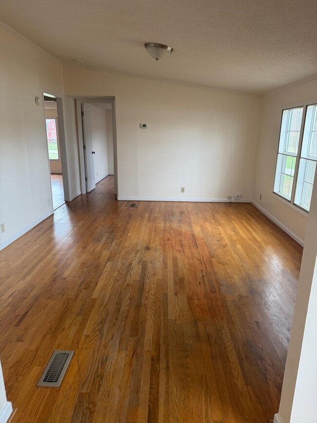 Building Photo - 107 Shiloh Rd