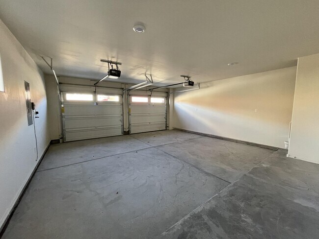 Building Photo - 1515 Borrego Dr SE