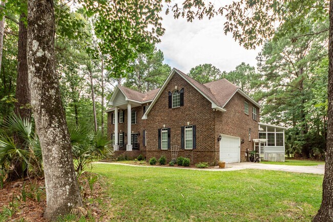 Building Photo - Stunning Executive Home for Rent in Brickfall Estates at Dunes West