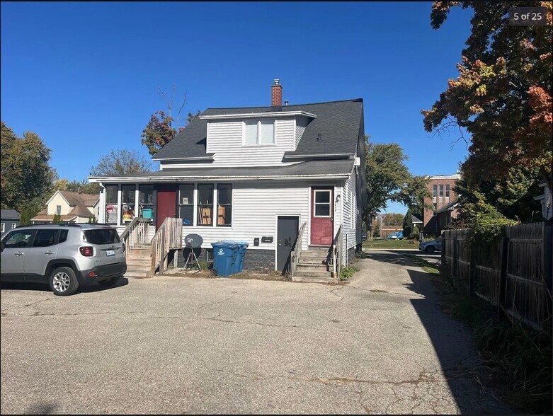 Building Photo - 518 E Main Ave