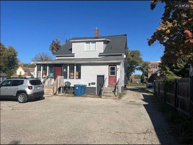Building Photo - 518 E Main Ave