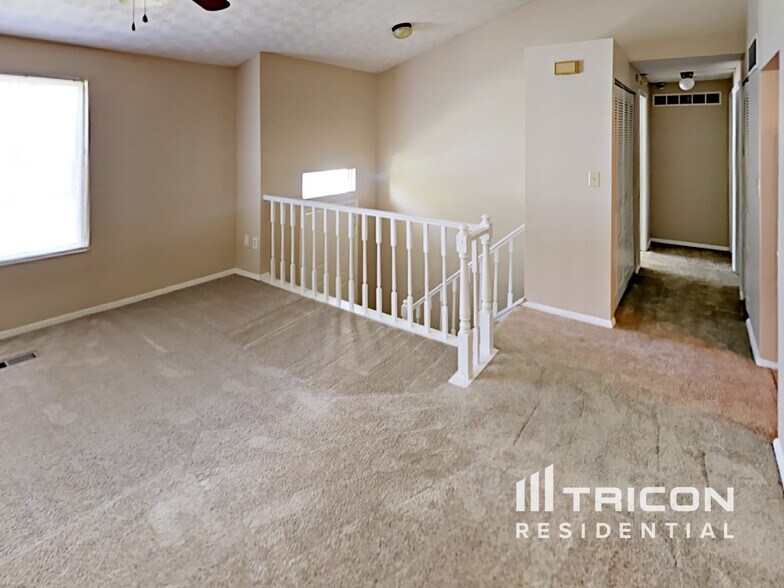 Building Photo - 6151 Raintree Bend