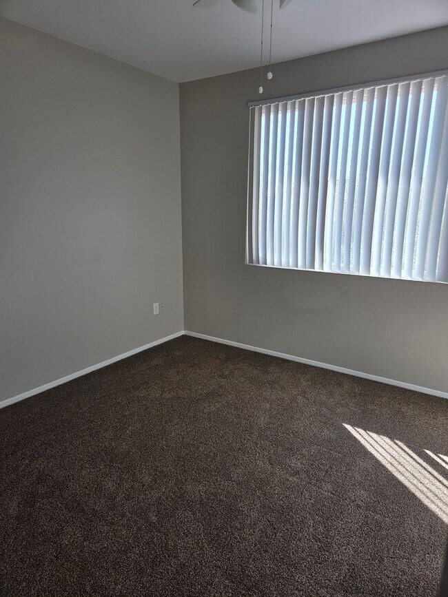 Building Photo - San Simeon Condo