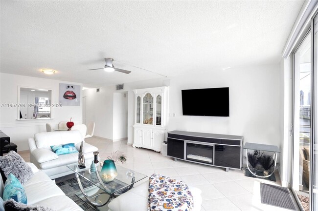 Building Photo - 3600 NE 170th St