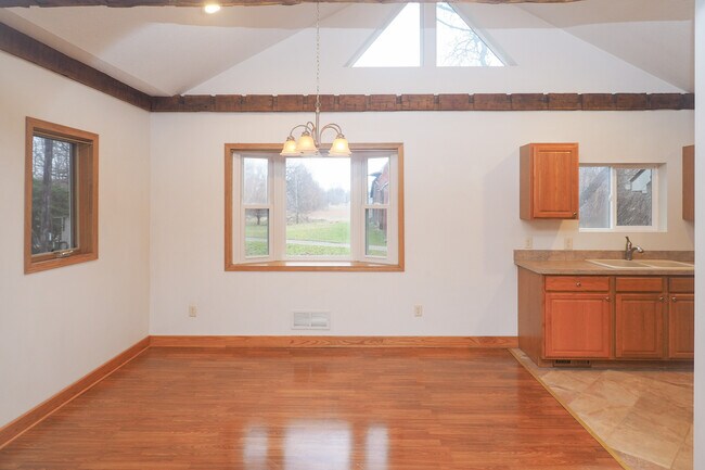 Building Photo - 5812 18 1/2 Mile Rd